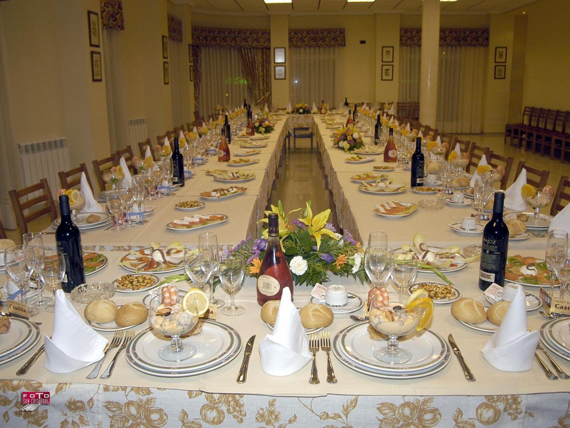 בנאוונטה Hostal Castilla מראה חיצוני תמונה