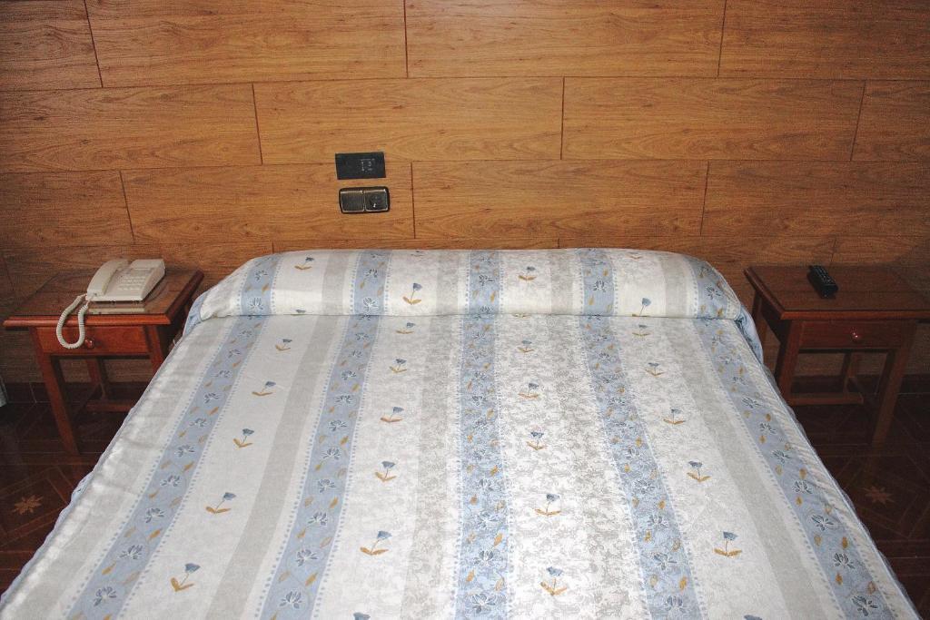 בנאוונטה Hostal Castilla מראה חיצוני תמונה