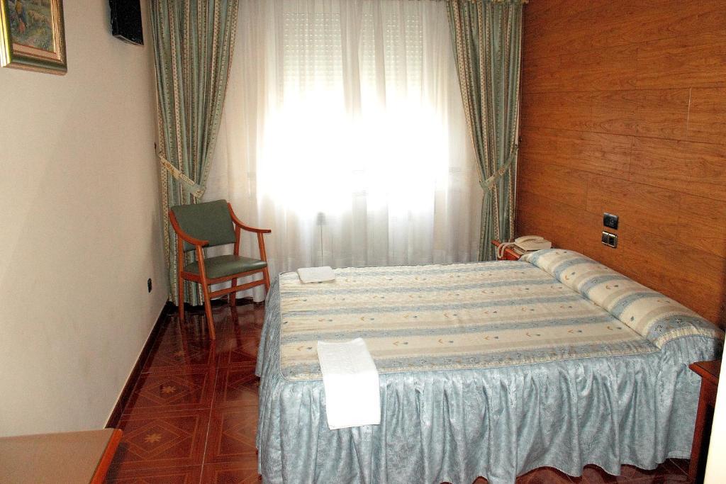 בנאוונטה Hostal Castilla חדר תמונה